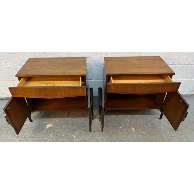 Mid 20th Century Pair of Helen Hobey Walnut Nightstands by Baker Furniture, Attributed For Sale - Image 12 of 14