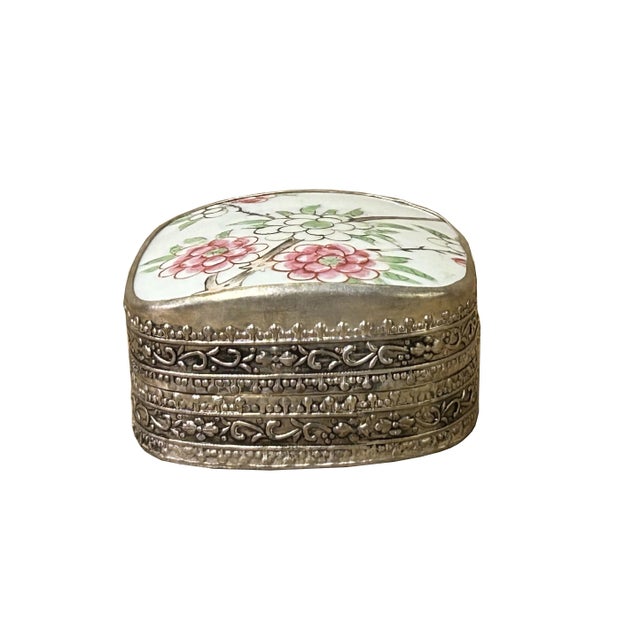 3.5" Chinese Old White Base Pink Flower Graphic Porcelain Art Pewter Box For Sale In San Francisco - Image 6 of 7