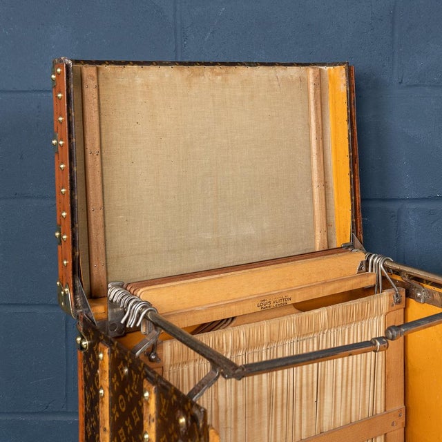 Wardrobe Trunk in Monogram Canvas from Louis Vuitton, France, 1920s For Sale - Image 13 of 18