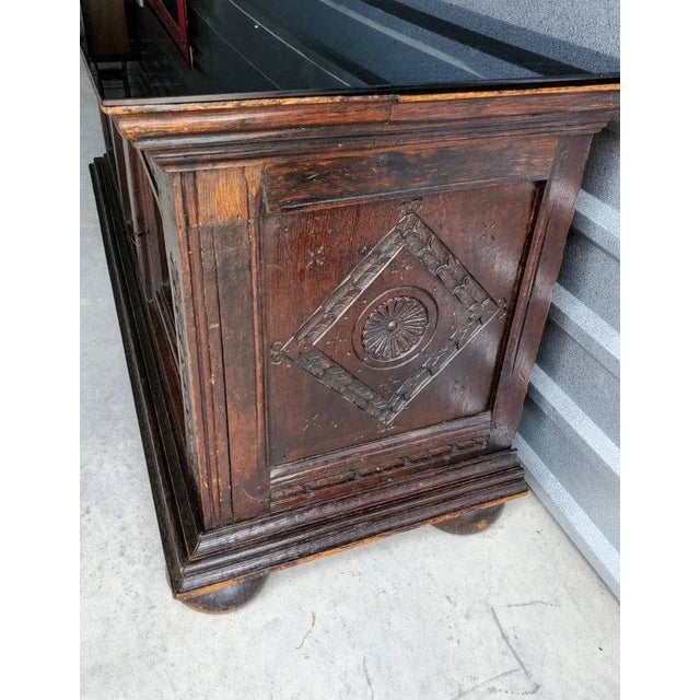 18th Century Medieval Renaissance Cassone Chest With Glass Top For Sale - Image 4 of 11