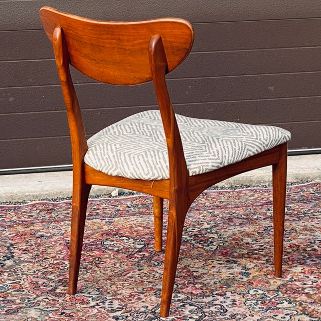 Heritage Mid-Century Modern Heritage Contemporary Collection Walnut Dining Side Chair For Sale - Image 4 of 12