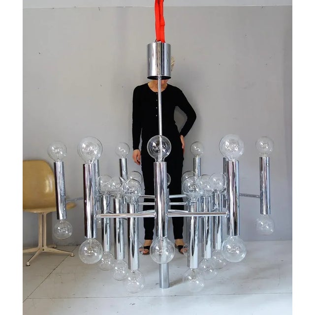 Metal Large Chandelier in Chrome from Sciolari, 1960s For Sale - Image 7 of 9