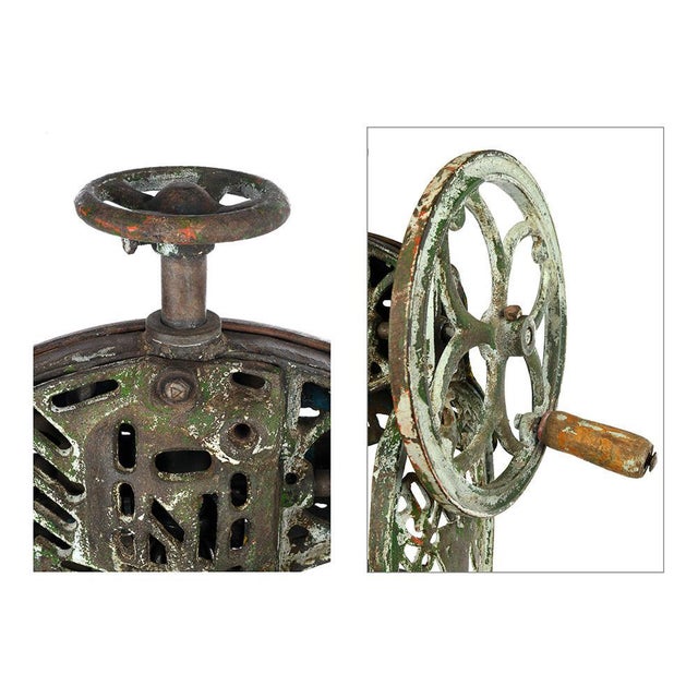 Machine servant à piler la glace. This piece is designed in the style of the selected designer and/or manufacturer