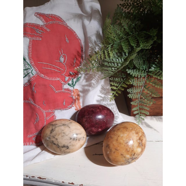 Mid 20th Century Italian Marble Eggs Yellow Gold Easter For Sale - Image 5 of 6