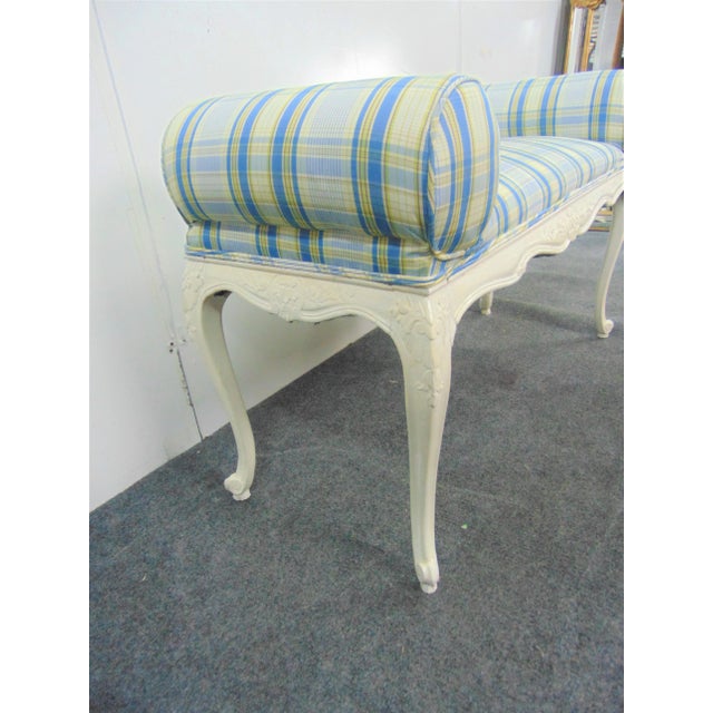Early 20th Century Louis XV Style Cream Plaid Window Bench For Sale - Image 5 of 8