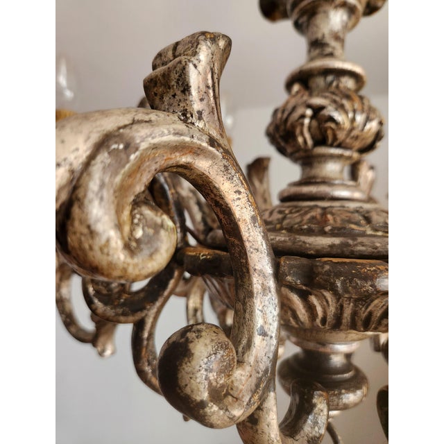 Vintage Louis XV Silvered Hand-Painted Carved Wood Eight-Arm Chandelier with Floral Motifs, Italy, 1920s For Sale - Image 17 of 18
