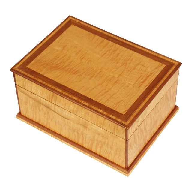 Late 20th Century Handcrafted Inlaid Tiger Maple Cigar Box Humidor For Sale