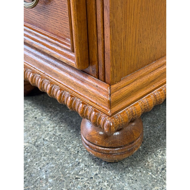 Lexington Furniture Lexington Victorian Manor Oak Vanity With Mirror For Sale - Image 4 of 10