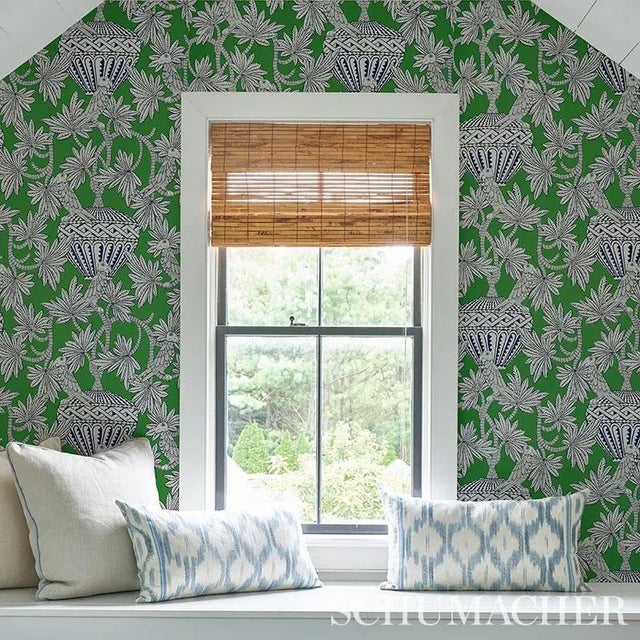 Traditional Sample - Schumacher Santarem Wallpaper in Green For Sale - Image 3 of 4