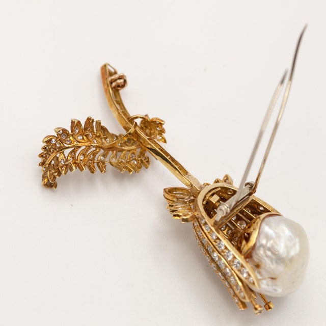 Metal 1960s 18k Yellow Gold Diamond Baroque Pearl Flower Fur Clip Brooch For Sale - Image 7 of 12