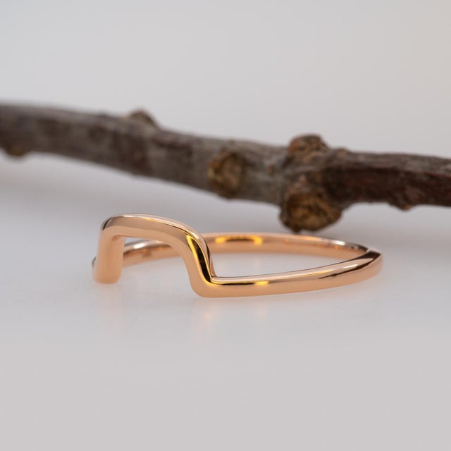 Gold Minimalist Modern Contour Band: Solid 14k Gold Curved Stackable Ring, Size 6.75 For Sale - Image 8 of 10