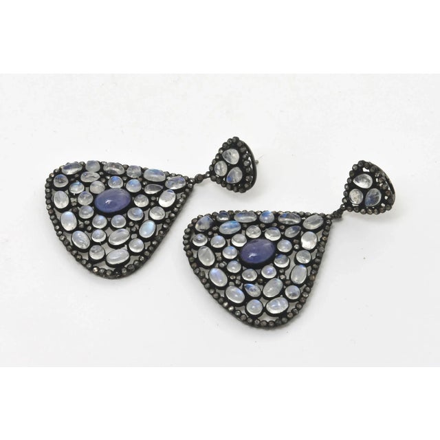 This is part of Chairish’s Fine Jewelry assortment. These far away inspired pair of beautiful pierced dangle earrings are...