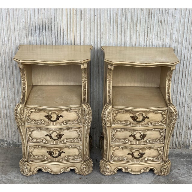 Carved French Rococo Style Pair of Nightstands with Open Shelve, circa 1930s For Sale - Image 10 of 18