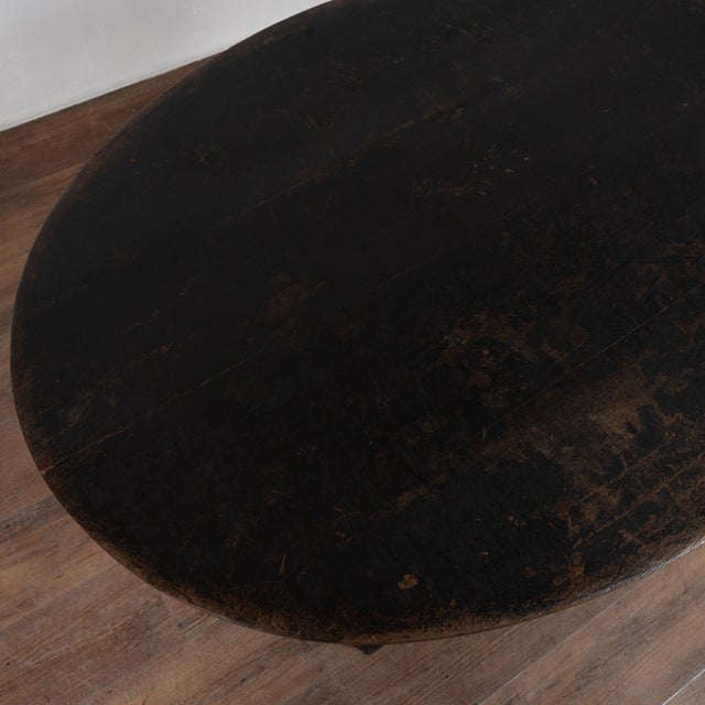 Early 19th Century 19th Century Swedish Black Painted Oak Oval Side Table For Sale - Image 5 of 17