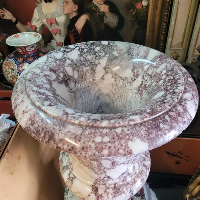 Medici Vase on Marble Column, 1900s For Sale - Image 15 of 18