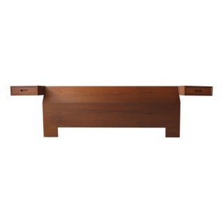 Mid-Century King Headboard in American Walnut With Integrated Nightstands For Sale