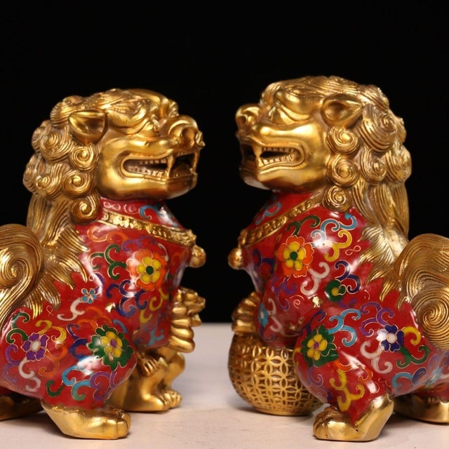 Pair of Vintage Cloisonné Enamel Guardian Lions – Gilt Bronze Jing Lions With Cub & Ball For Sale - Image 9 of 9