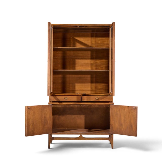 Broyhill Brasilia Mid Century Walnut and Brass Credenza With Hutch For Sale - Image 13 of 13