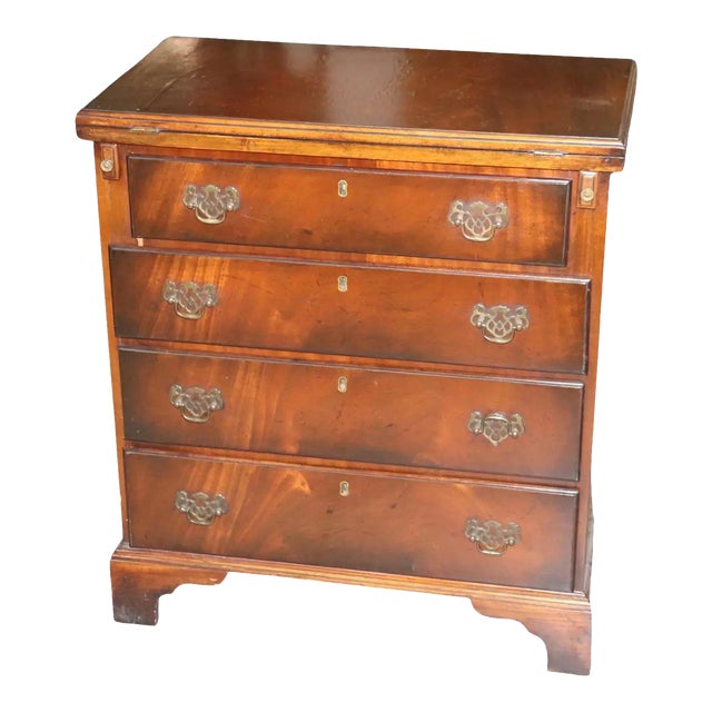 Quality English Mahogany Style Bachelors Chest Nightstand