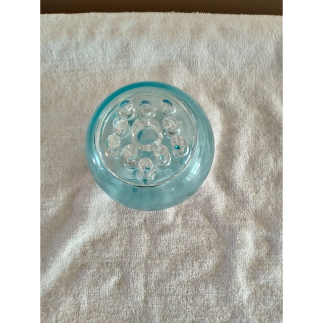 Mid-Century Modern Vintage 1950's Viking Colonial Blue Flowerlite Frog 4 1/4" With Crystal Frog For Sale - Image 3 of 6