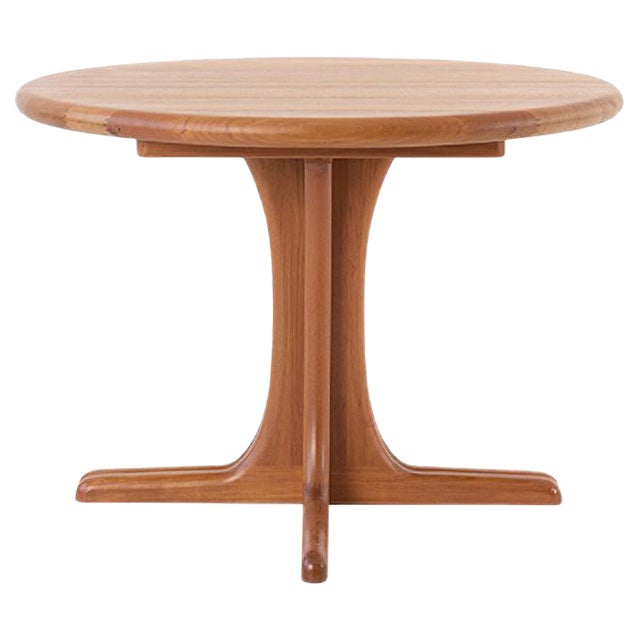 Scandinavian Teak Dining Table from Dyrlund, 1970s For Sale