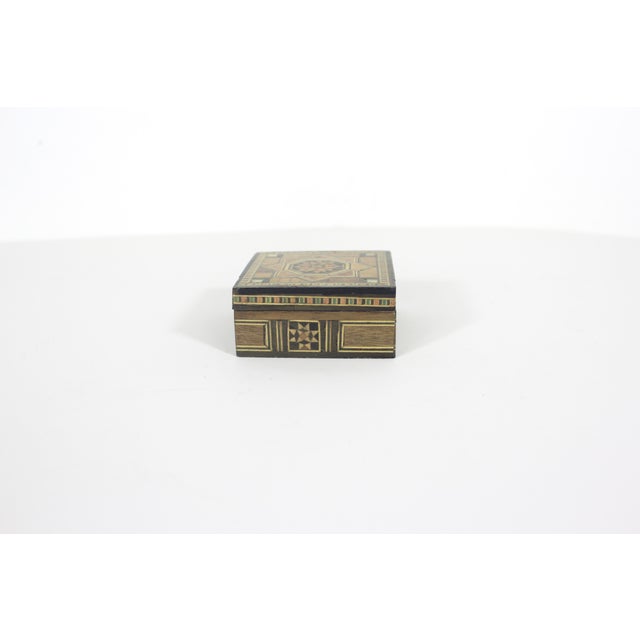 Mid-Century Modern Vintage Wood Marquetry Inlaid Box Small Ring Handmade For Sale - Image 3 of 9