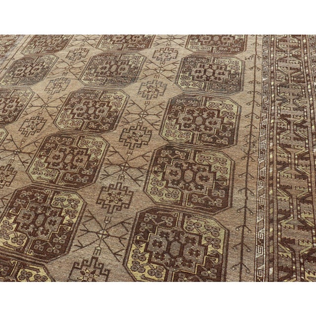 Hand-Knotted Turkomen Ersari Rug in Wool With Repeating Sub-Geometric Gul Design For Sale - Image 10 of 14
