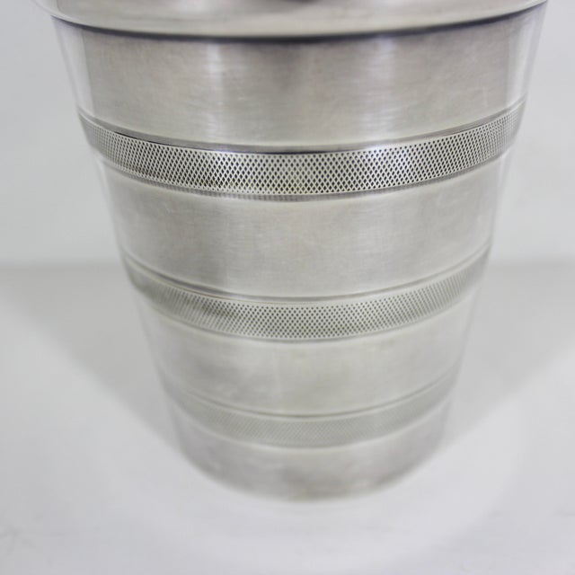 Mid-Century Modern 1940s Art Deco Silver Plated Cocktail Shaker Large Bar Cart Styling Chased Cross Hatch Pattern For Sale - Image 3 of 10