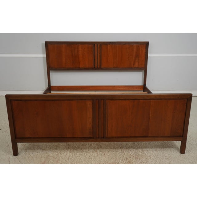 Age: C. 2001 Details: Finish no.703 Finish no.1 Metropolitan Collection Cherry & Walnut Construction High Quality...