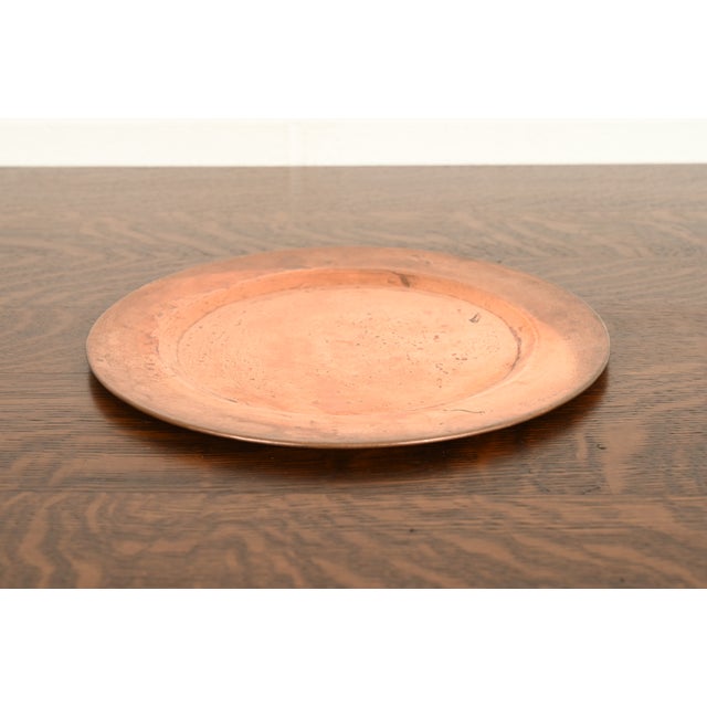 Early 20th Century Roycroft Style Arts & Crafts Hammered Copper Charger Plate or Tray For Sale - Image 5 of 12