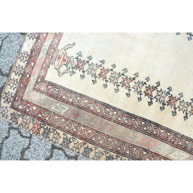 1960s 4x6 Beige and Tan Colour Turkish Rug For Sale - Image 4 of 11