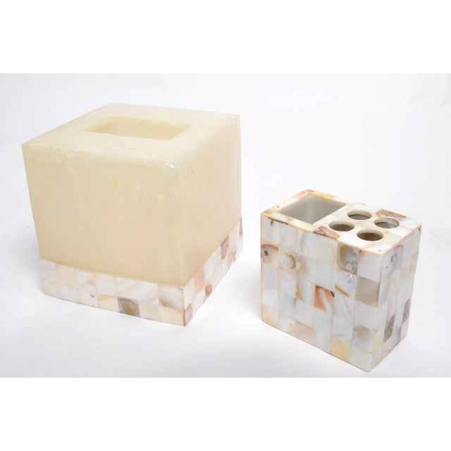 1970s Natural Capiz Shell Acrylic Tissue Box Cover Toothbrush Holder Countertop Accessories For Sale - Image 5 of 12
