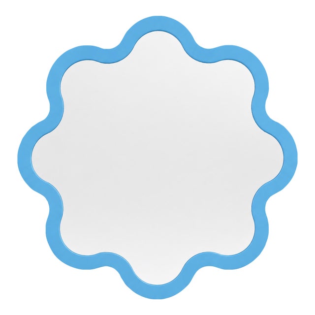Compact Contemporary Wavy Round Mirror, Hvyli Round 50 by Oitoproducs For Sale