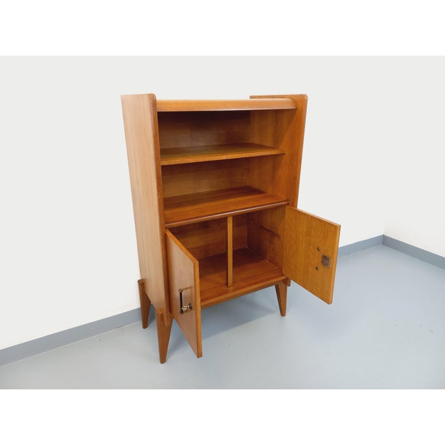 1960s Vintage Scandinavian Style Oak Bookcase by René Gabriel, 1950s For Sale - Image 5 of 17