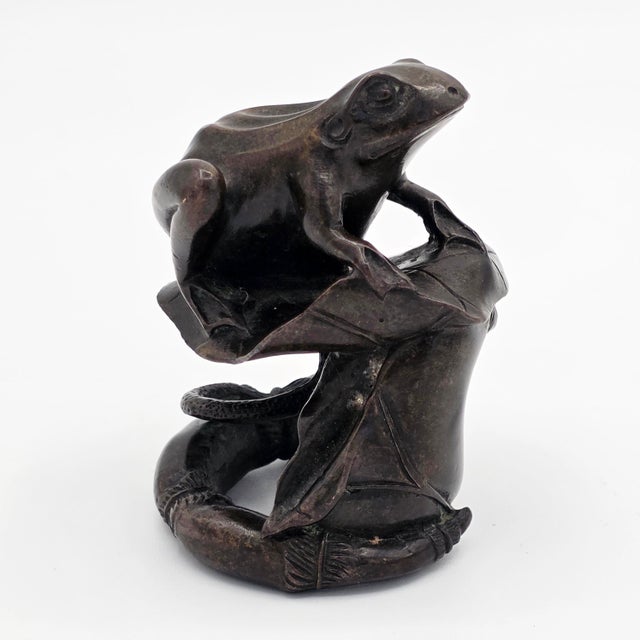 Japanese Bronze Okimono Frog on Lotus Leaf Sculpture, Circa 1920 For Sale - Image 4 of 7