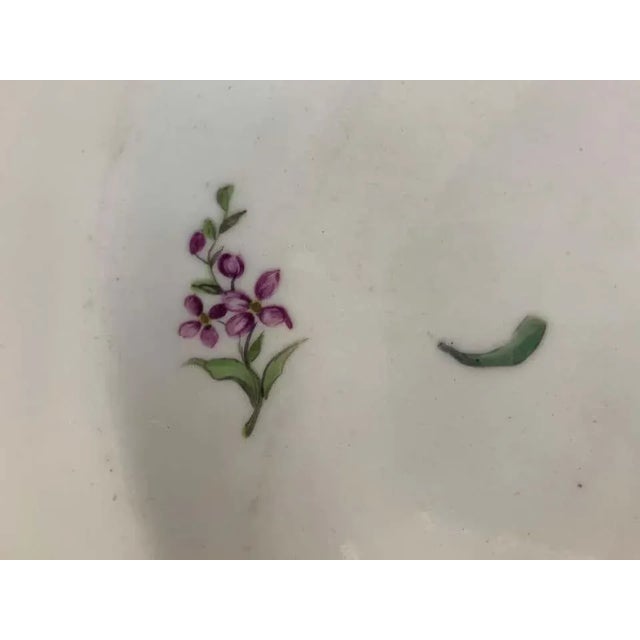 Chinese Porcelain Plate from India Company, 1700 For Sale - Image 3 of 9