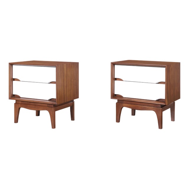 1950s Pair of Mid-Century Modern Walnut and Lacquer Nightstands by Kent Coffey For Sale