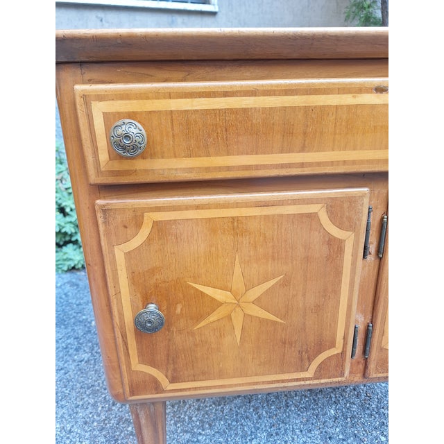 Wood Light Wood Bedside Tables with Compass Rose Inlays by Mario Cereghini, Set of 2 For Sale - Image 7 of 8