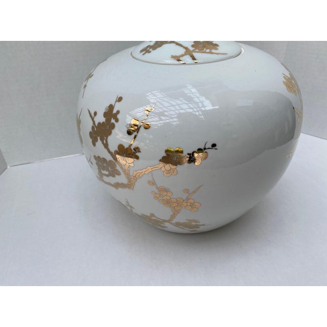 Williams Sonoma Home Porcelain White and Gold Ginger Jar For Sale - Image 9 of 15