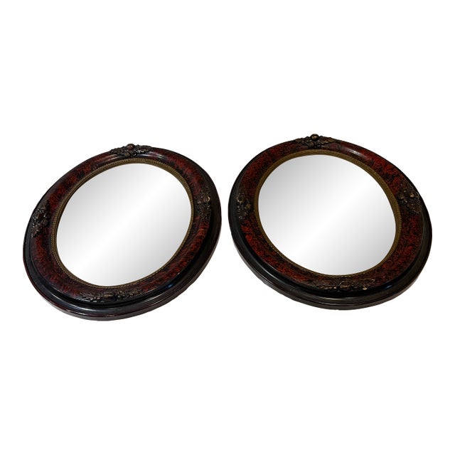 Late 19th Century Pair of Victorian Faux Grain Painted Oval Mirrors For Sale