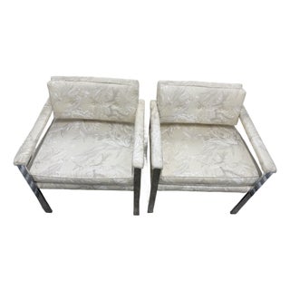 1970s Pair of Mid-Century Modern Chrome Lounge Chairs in the Style of Milo Baughman For Sale