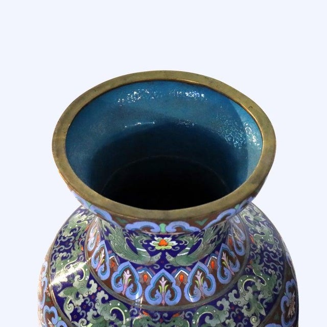Pair 25" Antique Large Chinese Figural & Floral Cloisonne Enameled Urns C1920 For Sale - Image 13 of 14