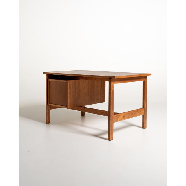 GE-125 Desk by Hans J. Wegner for Getama, 1960s For Sale - Image 4 of 10