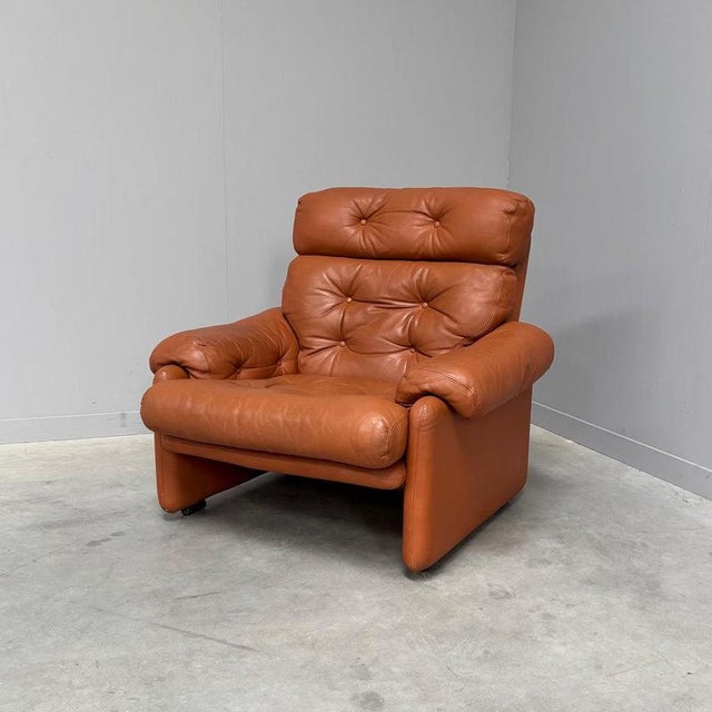 Remarks: Vintage B&B Italia lounge chair by Tobia Scarpa, model Coronado, Italian design 1960s. In brown / cognac leather...