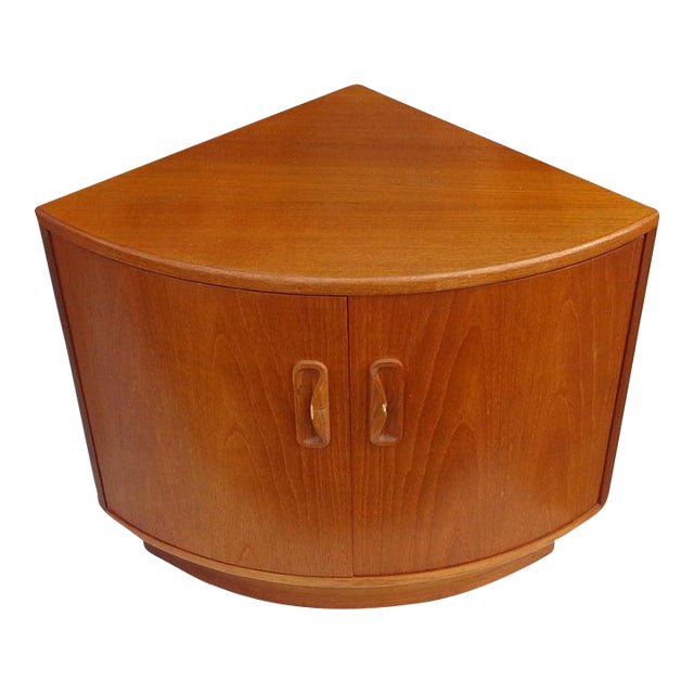 Mid-Century Modern Danish Teak Corner Cabinet Side Table For Sale