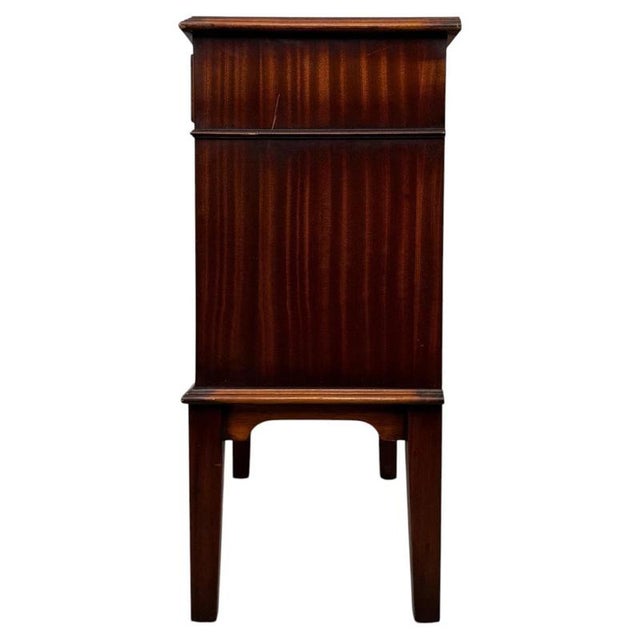Small 20th Century Mahogany Cabinet For Sale - Image 6 of 9