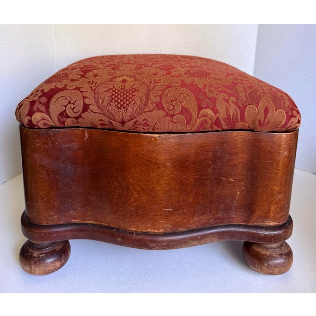 Antique Upholstered Wood Serpentine Storage Footstool on Bun Feet For Sale In Los Angeles - Image 6 of 12