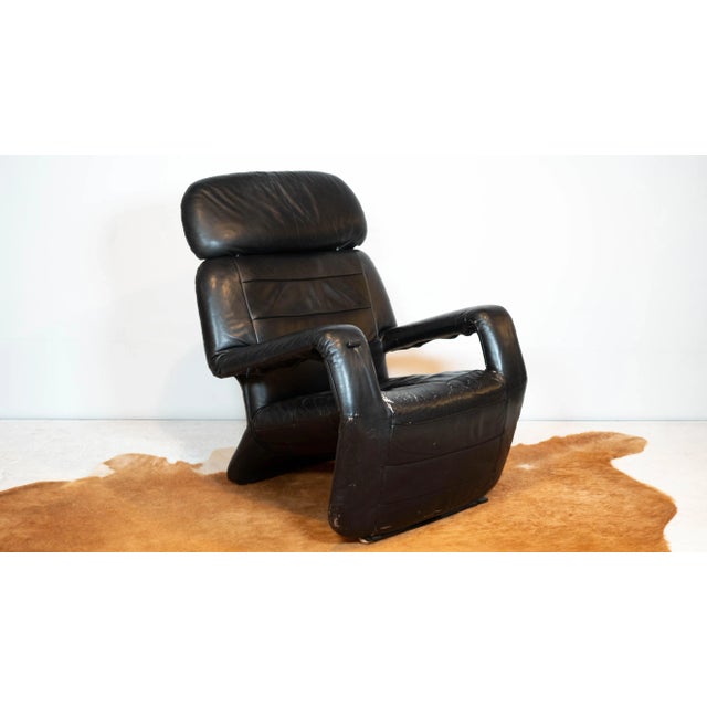 Percival Lafer 'Jet' recliner chair, circa 1985. Postmodern design reminiscent of Olivier Mourgue's anthropomorphic lounge...