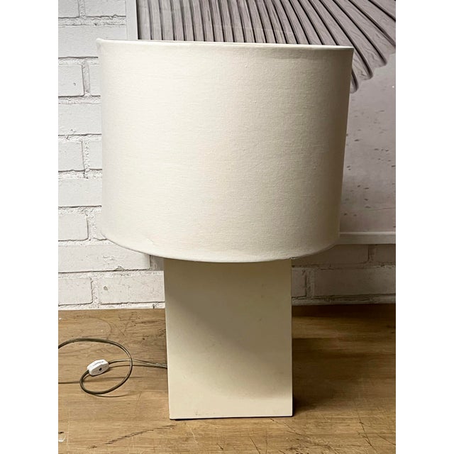 Art Deco 1970s Art Deco 'Bloc' Plaster Like Table Lamp - Attributed to Jean-Michael Frank For Sale - Image 3 of 8