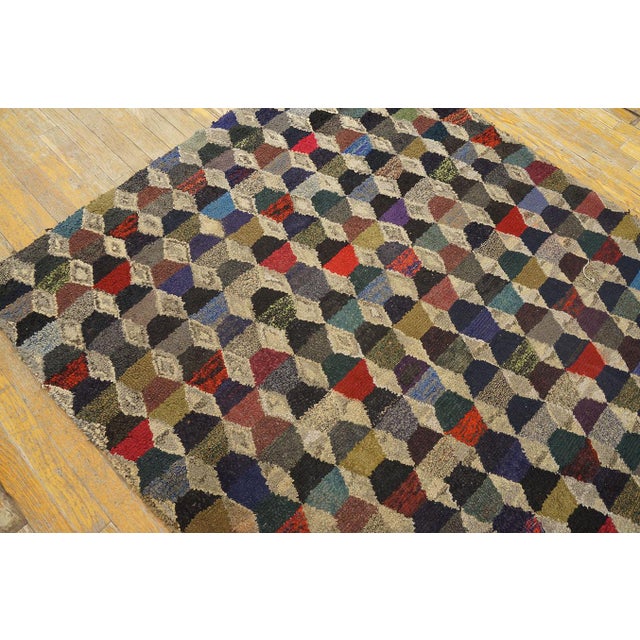 Early 20th Century American Hooked Rug For Sale - Image 4 of 9